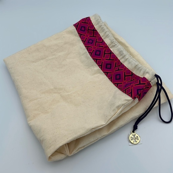 Tory Burch Big Dustbag 21”x21” Like New - Picture 1 of 4